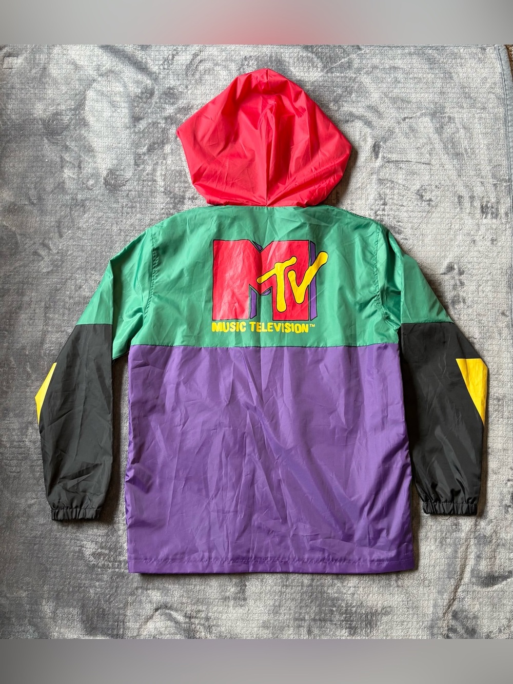 NEW MTV Retro Color Themed Windbreaker Jacket Mens L Lightweight Full Zip